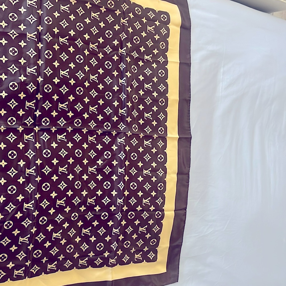Original No tags, LV square scarf.